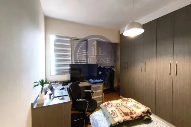 Imagem Imperdível! Casa à venda na Vila Monumento, São Paulo-SP, 3 quartos, 1 suíte, 2 salas, 4 banheiros, 2 vagas, 200m². Confira!