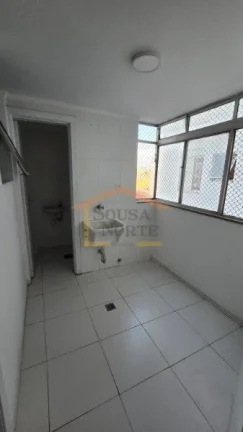 Imagem Apartamento com 166m² de área total. Possui 3 dormitórios, sendo 1 suite, sala, cozinha, banheiro...