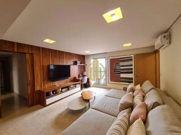 Imagem Apartamento de alto padrão com 4 suítes, 4 garagens e mobiliado.
