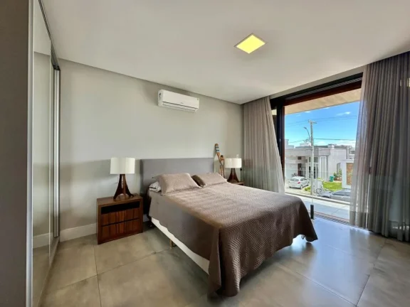 Imagem Casa em Condominio 4 Dormitórios - Bairro xangri-la