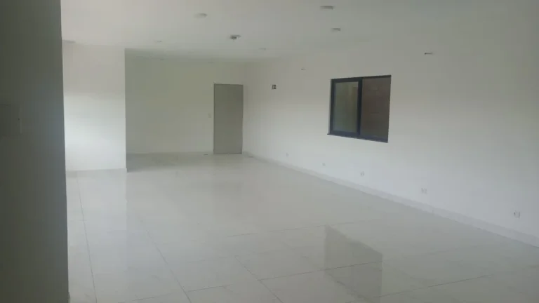 Imagem Galpão comercial de 1.200m² para locação no Jardim Ibiti do Paço, Sorocaba-SP - Amplie seu negócio agora!