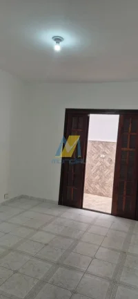 Imagem Sobrado à Venda - Amplo, Funcional e Bem Distribuído