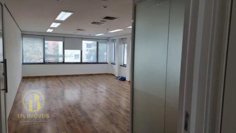 Imagem Espaço Comercial Premium no Coração do Itaim Bibi com 3 vagas de estacionamento.