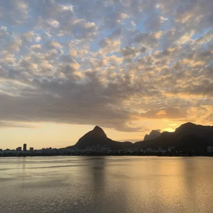 Imagem Apartamento para Locação em Rio de Janeiro, Lagoa, 3 dormitórios, 2 suítes, 3 banheiros, 1 vaga