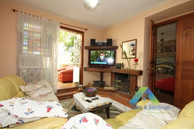 Imagem VILA GUMERCINDO Casa 4 dormitórios, 2 vagas com excelente localização e valor !!!