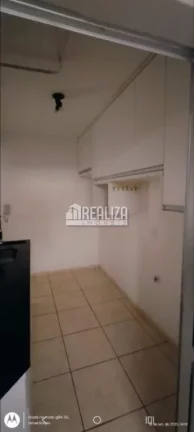 Imagem Apartamento de 2 dormitórios com móveis planejados e portaria 24hrs no Condomínio Parque Ucrânia, em Uberaba