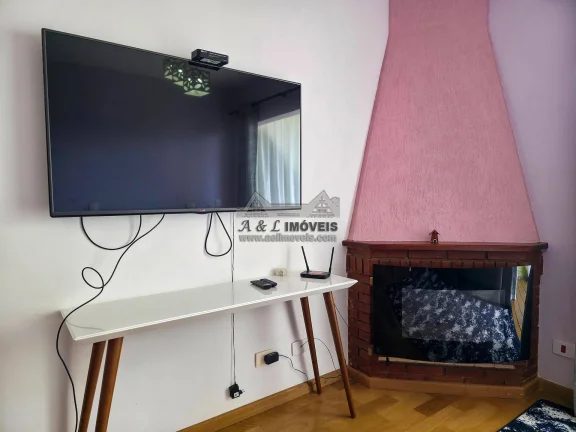 Imagem Apartamento 2 Dorms com Lareira e Vista para o Vale — Campos do Jordão