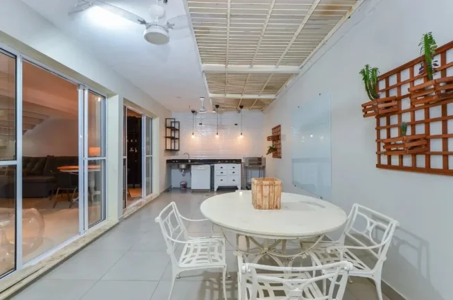 Imagem Casa Sobrado Brooklin Paulista - 270M², 4 Dorms, 4 Suítes, Sala 4 Ambientes, Lavanderia, 3 Vagas, Churrasqueira, Piscina, Hidro, Varanda, Terraço.