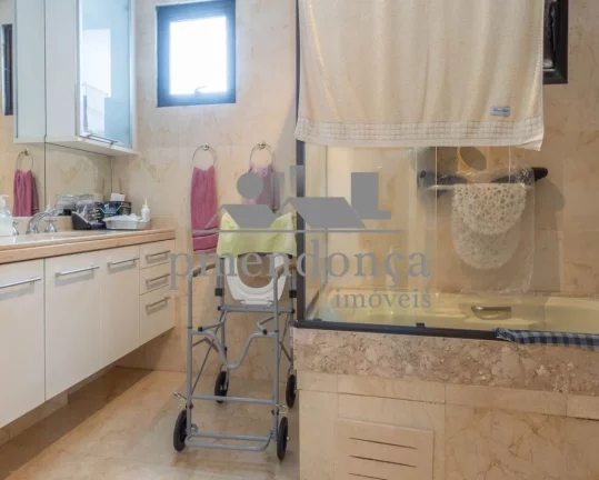 Imagem Excelente apartamento no Alto da Lapa com 247m².