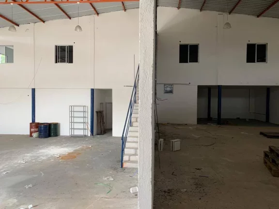 Imagem EXECELENTE GALPÃO COMERCIAL COM 600,M2