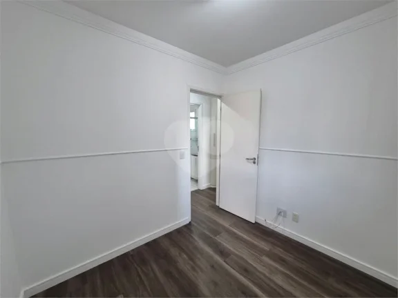 Imagem Apartamento à venda com 2 quartos, sendo 1 suíte, no condomínio Oásis Residencial Club Lapa, São Paulo - SP