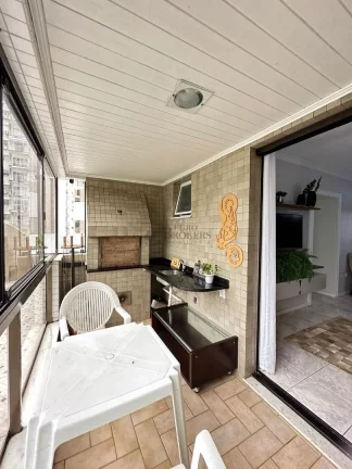 Imagem Apartamento com 03 dormitórios no centro de Balneário Camboriú