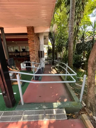 Imagem Casa comercial à venda em São Paulo-SP, no Jardim Guedala: 4 salas, 5 banheiros, 8 vagas, 402m². Aproveite!