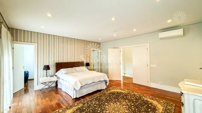 Imagem Casa à venda 780m² e 1.000m² terreno por R$6.900.000 - Alphaville 12 - Santana de Parnaíba/SP