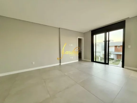 Imagem Sobrado com 04 suítes, 200m² de área construída
