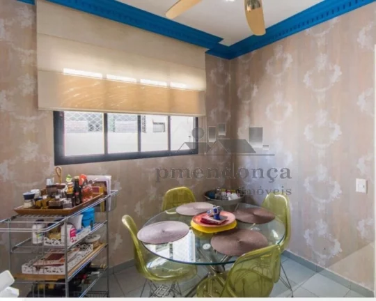 Imagem Apartamento totalmente reformado, andar alto, com 3 amplas suites, ar condicionado, copa e cozinha, ...