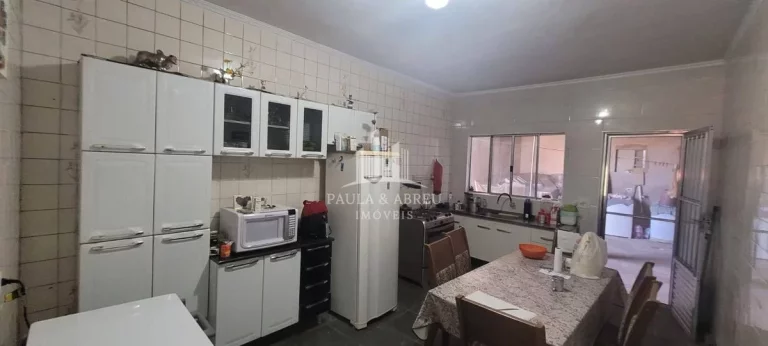Imagem Casa TÉRREA 262 m² Escritura na Praia 2 Dormitórios 1 Banheiro + 1 Cômodo Grande com 1 Banheiro, Área de Churrasco Grande + 1 Banheiro, 4 Vagas, 5 minutos de Carro da Praia de Itanhaém-SP