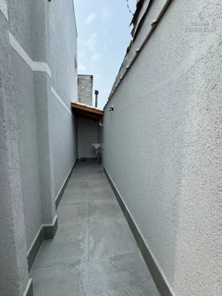 Imagem Elegância e Praticidade Casa de condom. com 2 dmt e suíte a 640 metros do mar