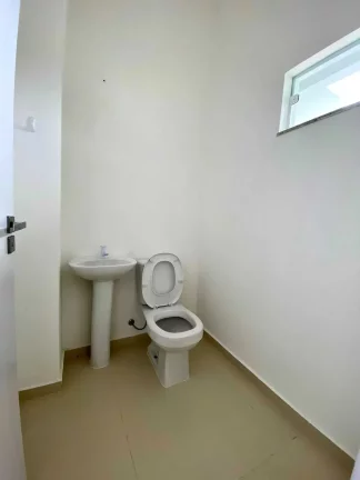 Imagem Casa com 3 dormitórios sendo 1 suíte e 2 vagas de garagem em Brusque