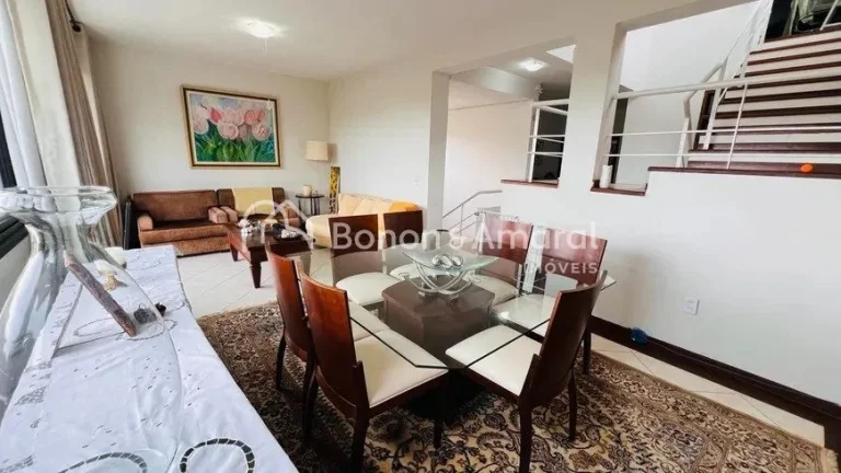 Imagem Linda casa em condomínio - ampla, funcional e muito aconchegante!

Documentação ok para financiam...