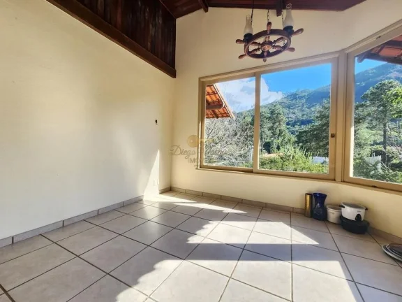 Imagem Casa em Condomínio para Venda em Teresópolis / RJ no bairro Parque do Imbui
