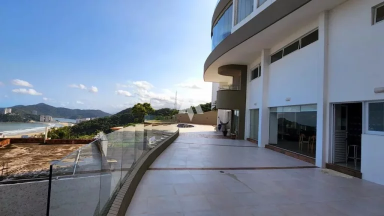Imagem Casa de Alto padrão no morro Santa Terezinha em Santos