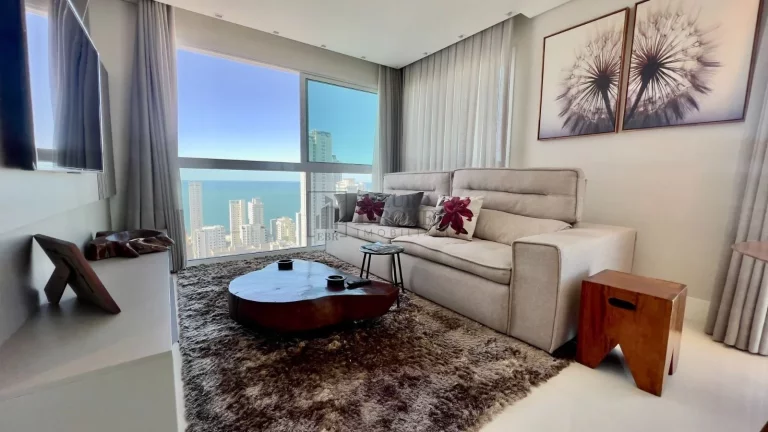Imagem Apartamento com 3 suítes à venda no Centro de Balneário Camboriú/SC