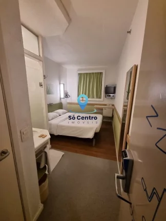 Imagem Kitnet à venda na Av Bias Fortes, número 780, em Lourdes, Belo Horizonte. Com 13.64m², 1 dormitó...