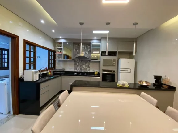Imagem Sobrado com 2 dormitórios à venda, 190 m² por R$ 600.000,00 - Jardim Estela - Poá/SP