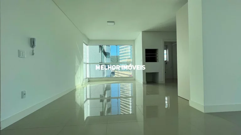 Imagem Apartamento Semi Mobiliado com 04 dormitórios, localizado na Barra Sul de Balneário Camboriú.