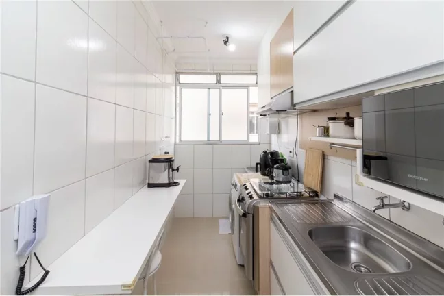 Imagem Apartamento com 3 dormitórios, 60m², com sacada - condomínio com piscina - Jaraguá/SP