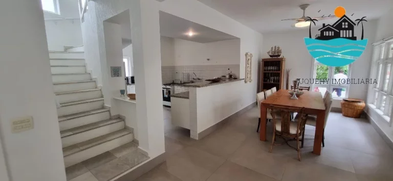 Imagem Aluguel Juquehy Condomínio - Casa em Juquehy com 4 dormitórios, 2 suítes, 150m da praia - Acomodação máx. 8-10 pessoas | Juquehy Imobiliária.