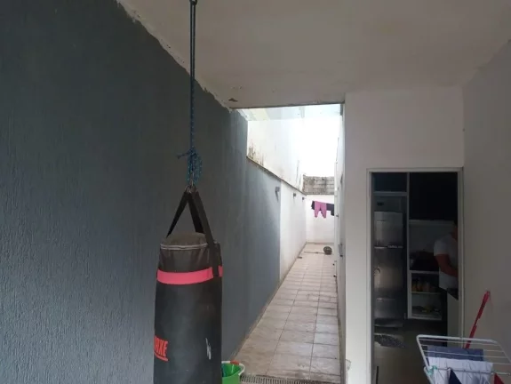 Imagem Casa com 2 dormitórios à venda por R$ 550.000 - Jardim Quaresmeira - Suzano/SP