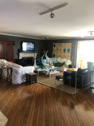 Imagem Cobertura Duplex à Venda em Moema - São Paulo/SP.