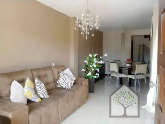 Imagem Casa ampla à venda próxima à Beira-Mar