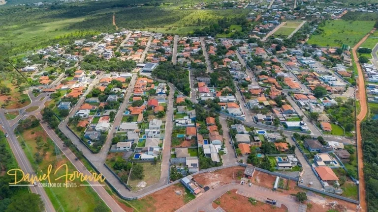 Imagem Terreno plano com 600 m² à venda no condomínio Parque do Mirante