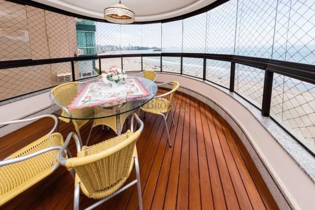 Imagem Apartamento Frente Mar com 4 dormitórios à venda no Centro de Balneário Camboriú