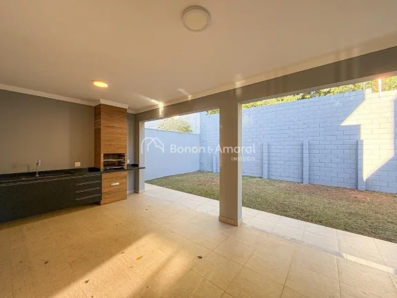 Imagem Encante-se com esta belíssima casa em condomínio, que une planta moderna, excelente iluminação n...