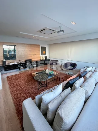 Imagem Cobertura de Alto Padrão à venda na Orla Vista panorâmica da cidade, 4 suítes