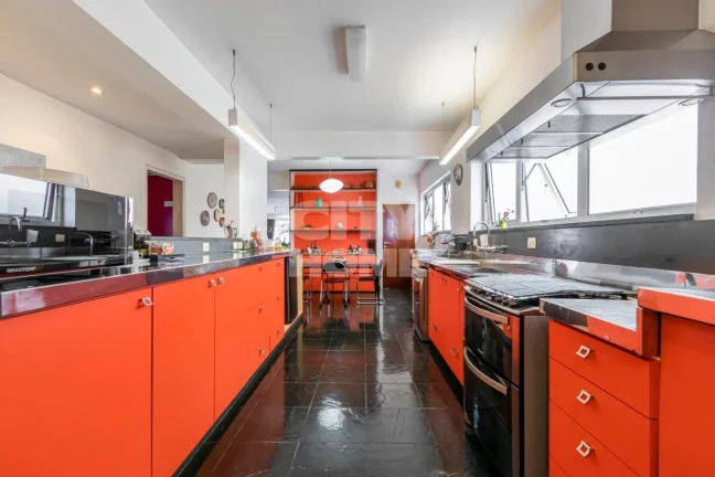 Imagem Ótimo apartamento com 225m² no Jardim Paulista rico em iluminação natural e muito arejado. Livin...