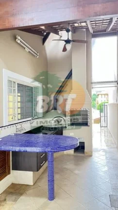 Imagem Casa para Venda em São Roque, Jardim Das Flores, 3 dormitórios, 2 suítes, 1 banheiro, 4 vagas