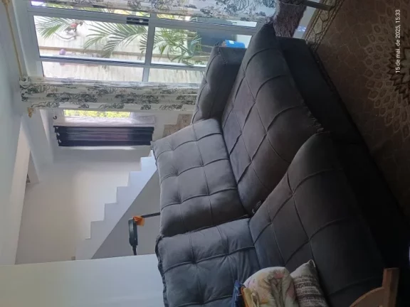 Imagem “Esse sobrado é tipo 2 em 1: casa linda + espaço pra ganhar dinheiro!”