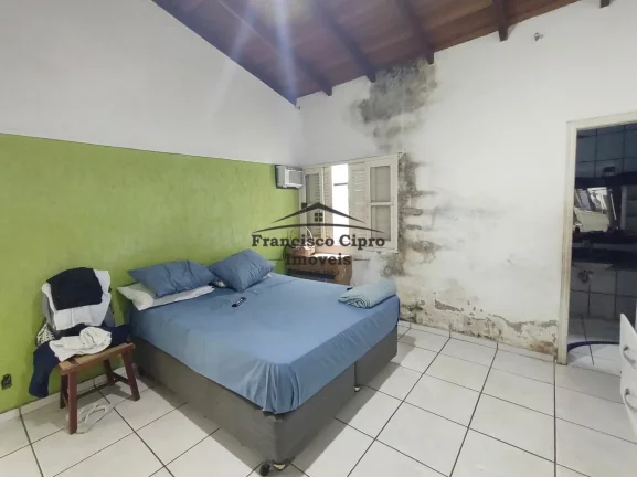 Imagem Casa à venda no bairro Vila Brasil - Guaratinguetá/SP