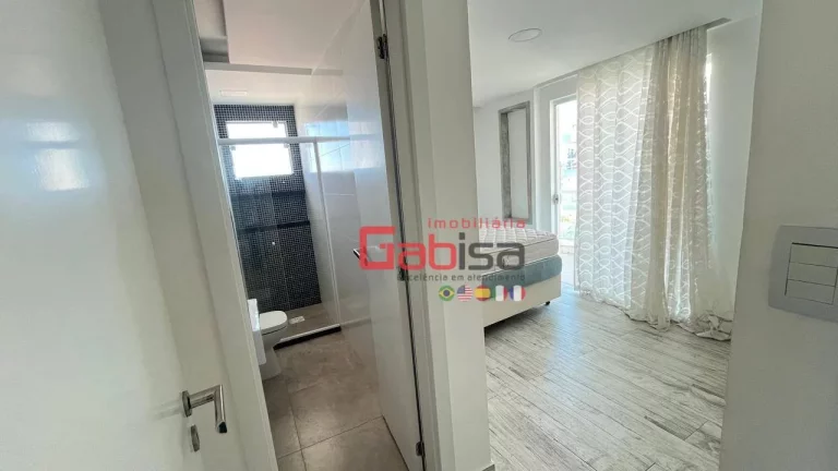 Imagem Cobertura com 4 dormitórios à venda, 267 m² por R$ 1.970.000,00 - Centro - Cabo Frio/RJ