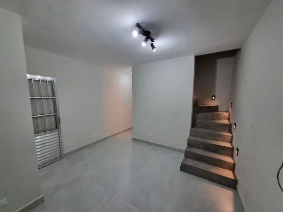Imagem Sobrado com 2 dormitórios à venda, 68 m² por R$ 298.000,00 - Vila Nova Urupês - Suzano/SP