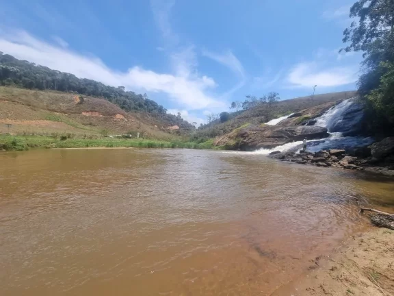 Imagem Terreno 14 Alqueires, Cachoeira, 03 Casas, Lago, Vista para a Pedra Azul, Aracê - ES