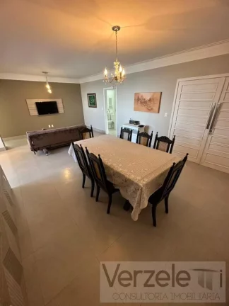 Imagem Apartamento para Temporada em Balneário Camboriú / SC no bairro Centro