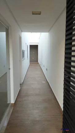 Imagem VENDO UMA EXECELENTE CASA NO CONDOMINIO