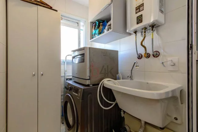 Imagem Apartamento com dois dormitórios e varanda a venda na Chácara Santo Antônio.