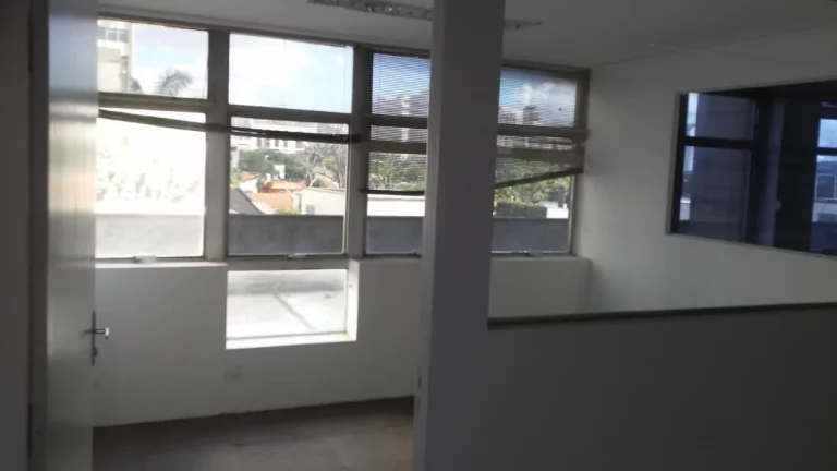 Imagem Conjunto comercial na Faria Lima